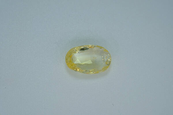 Yellow Sapphire 3.87 ct