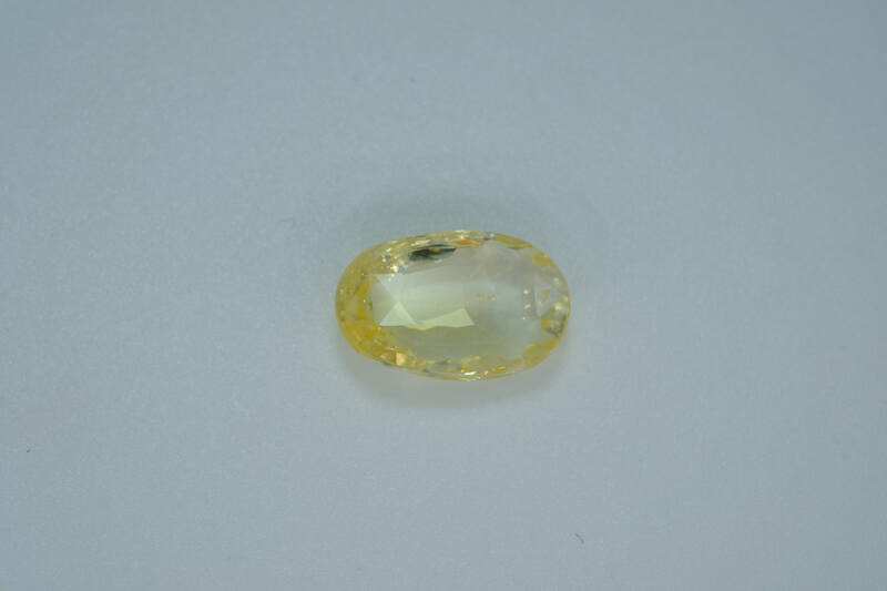 Yellow Sapphire 3.87 ct