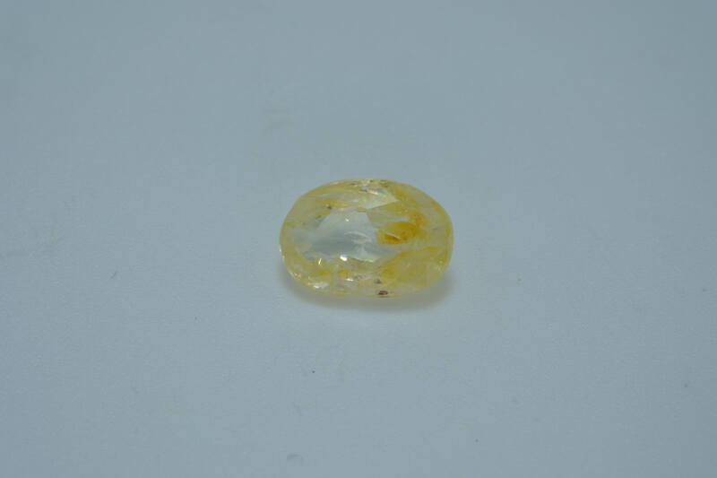 Yellow Sapphire 3.85 ct