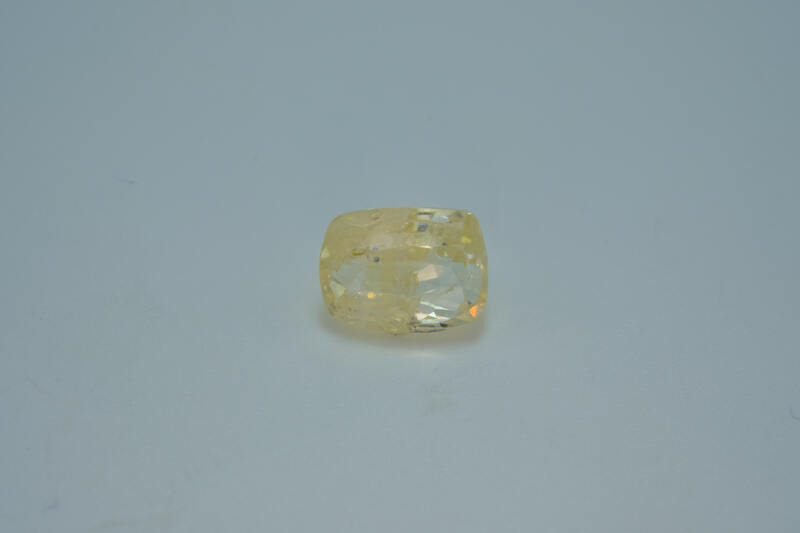 Yellow Sapphire 3.70 ct