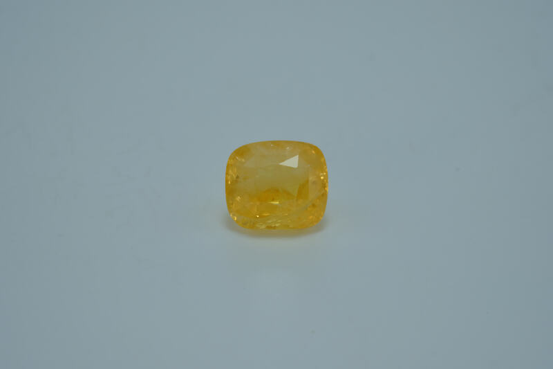Yellow Sapphire 3.77 ct
