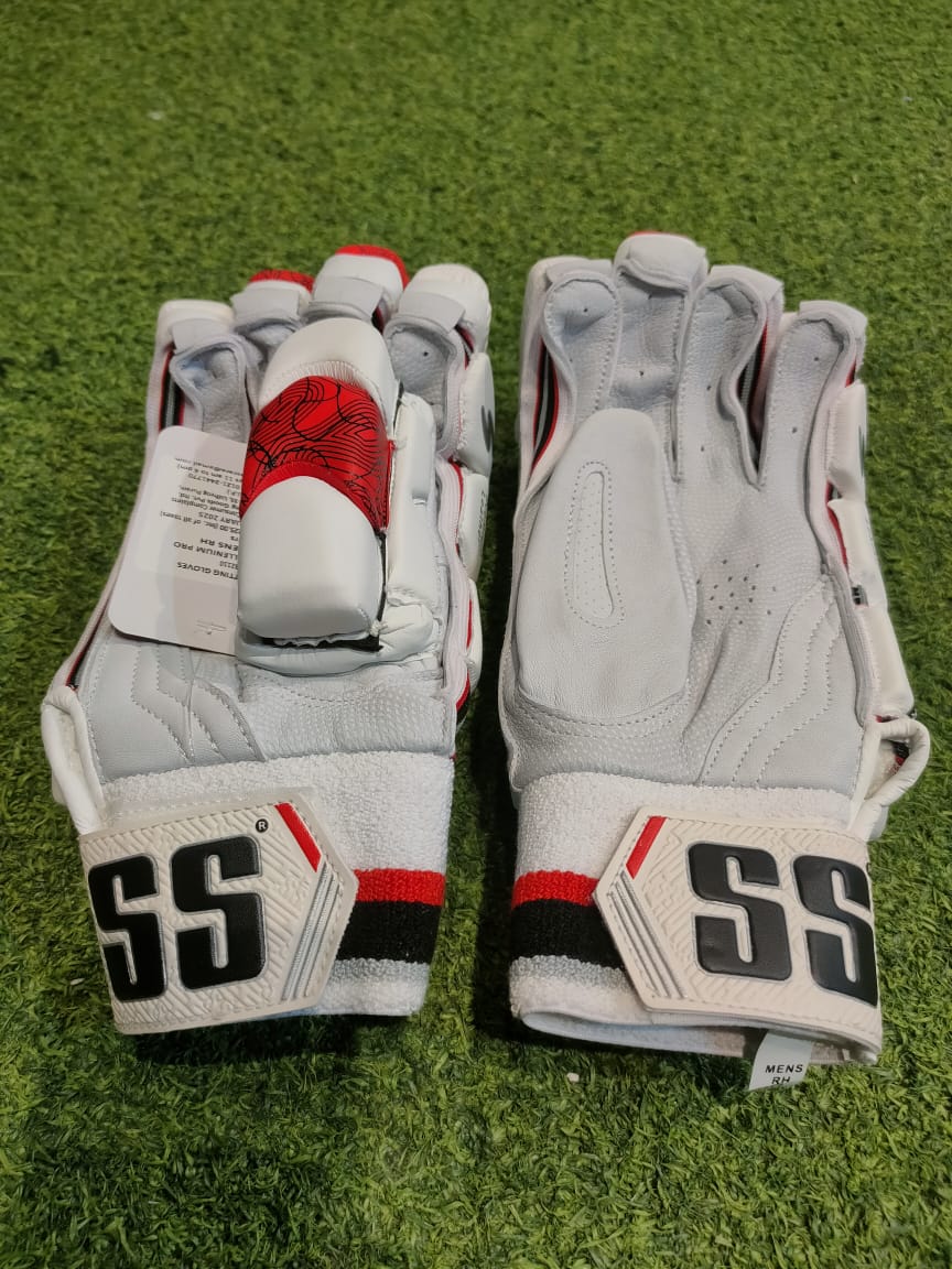 Cricket Batting Gloves SS MILLENIUM PRO Cricket Batting Gloves SS MILLENIUM PRO