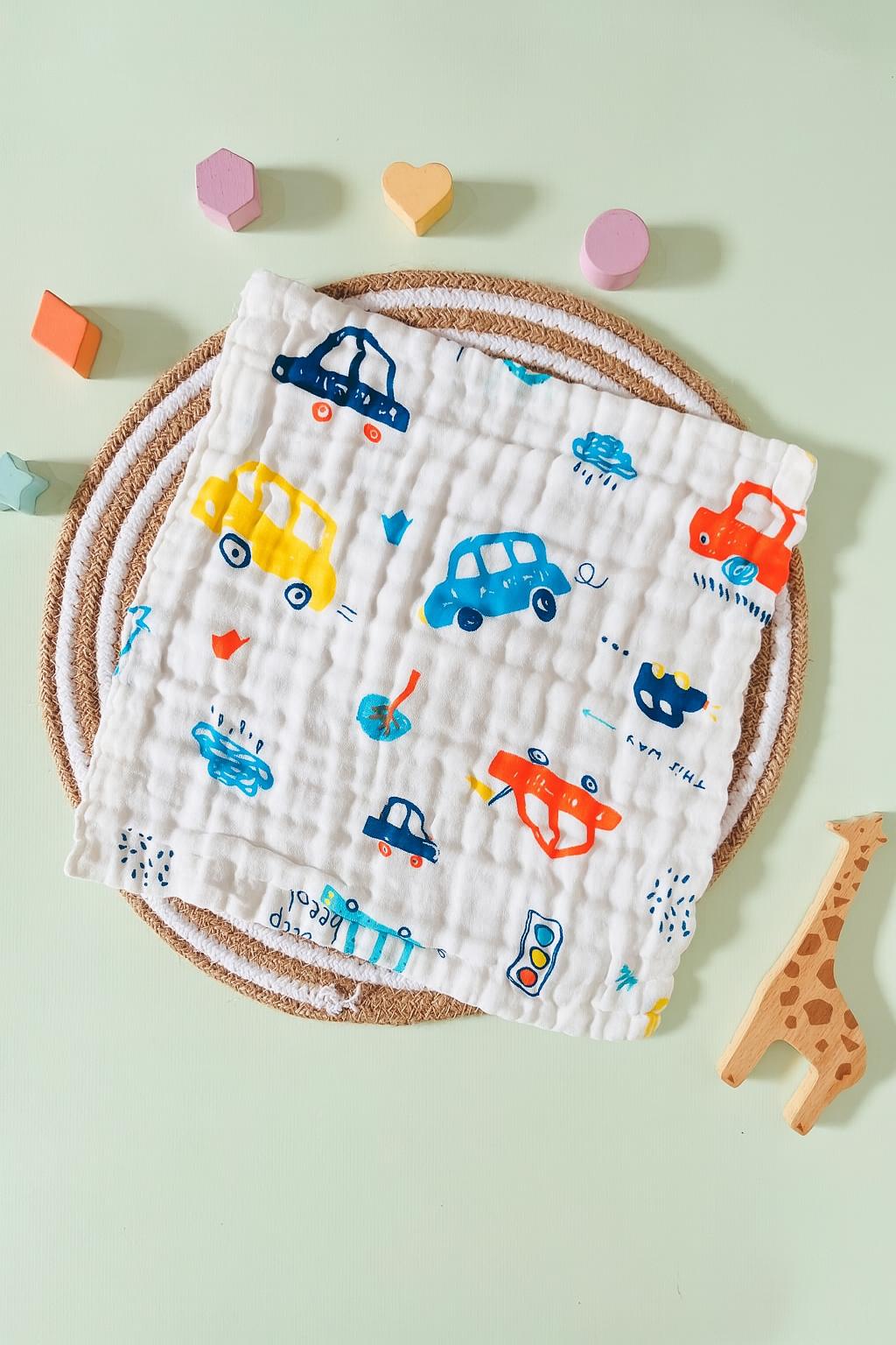 6 Layer Muslin Wash cloth / Face towel - White Printed - Pack of 5 (Assorted)