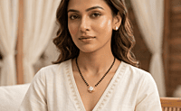 18 kt Gold Solitaire Short Mangalsutra
