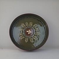 Green Slip Design Plate