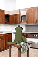 Kitchen Combo Set – Apron, Mitt, Holder & Towels