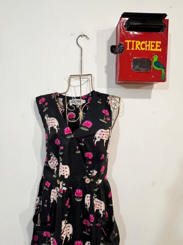 Diya's Sleeve-Less Wrap Dress - Black Pichwai