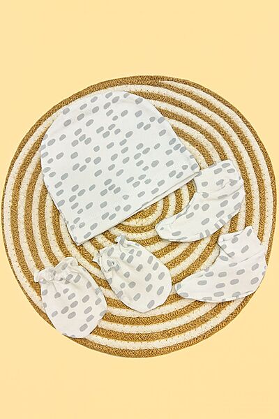 Cloud Pebbles Baby Cap, Mittens & Booties Set Cloud Pebbles Baby Cap, Mittens & Booties Set