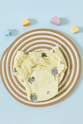 4-Layer Padded Crinkled Muslin Underwear – Assorted Design 4-Layer Padded Crinkled Muslin Underwear – Assorted Design