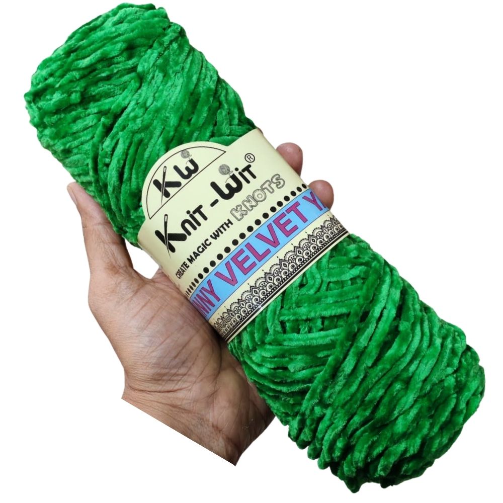 Thin Velvet Yarn 45 Medium Green Thin Velvet Yarn 45 Medium Green