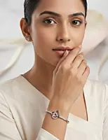 925 Silver Eternal Interlocking Heart Bangle