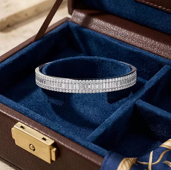 925 Silver Infinite Radiance Baguette Bangle