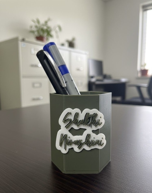 Signature Pen Stand