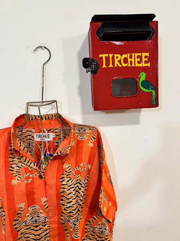 Ishq's Small Anti-fit with Back Open & Tie - Orange Stripes & Tigers