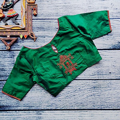 Chariot Kolam Green Blouse