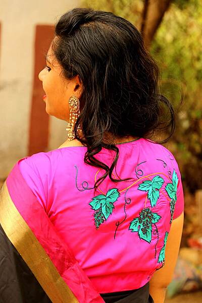 Black Seedless Grapes Rani Pink Blouse