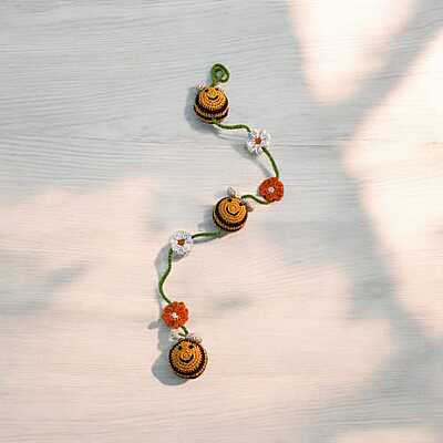 Crochet Bee Hanging