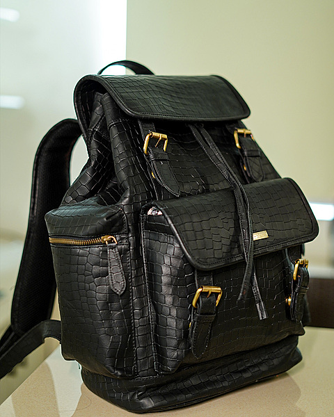 Black Croco bagpack