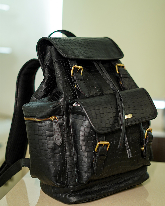 Black Croco bagpack