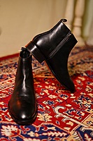 BLACK SOFTY LEATHER CHEALSEA BOOT WITH ZIP