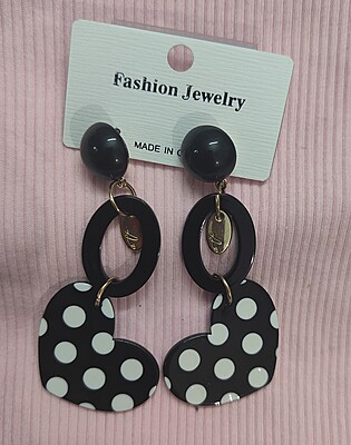 Retro Fashion Black Long Drop Earrings for the Party Wear Collections