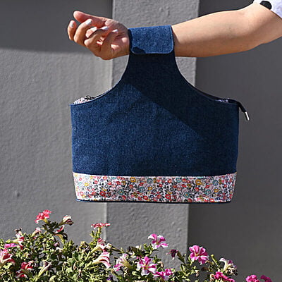 The bloom wrist bag The bloom wrist bag