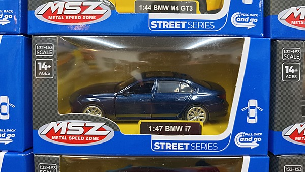 BMW 17 1:43 MSZ JJ 27DEC