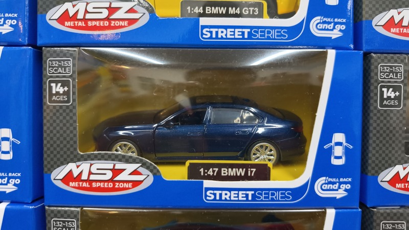 BMW 17 1:43 MSZ JJ 27DEC