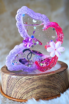 BUTTERFLY WITH PHOTO SHAKER BITS KEYCHAIN