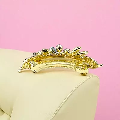 Elegant Floral Design Barrette