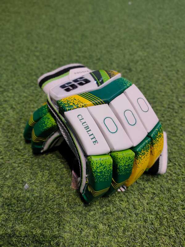Cricket Batting Gloves -SS CLUBLITE Cricket Batting Gloves -SS CLUBLITE