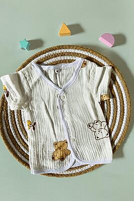 Premium Crinkled Muslin Cotton Jhabla (3-6 Months) – With Sleeves Premium Crinkled Muslin Cotton Jhabla (3-6 Months) – With Sleeves