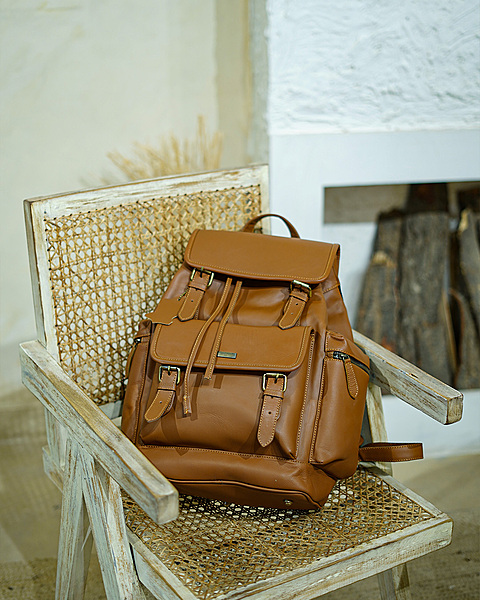 Camel croco bagpack