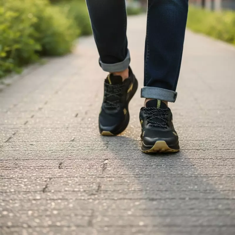 Campus Hiro Black/Golden - Men's Running Shoes