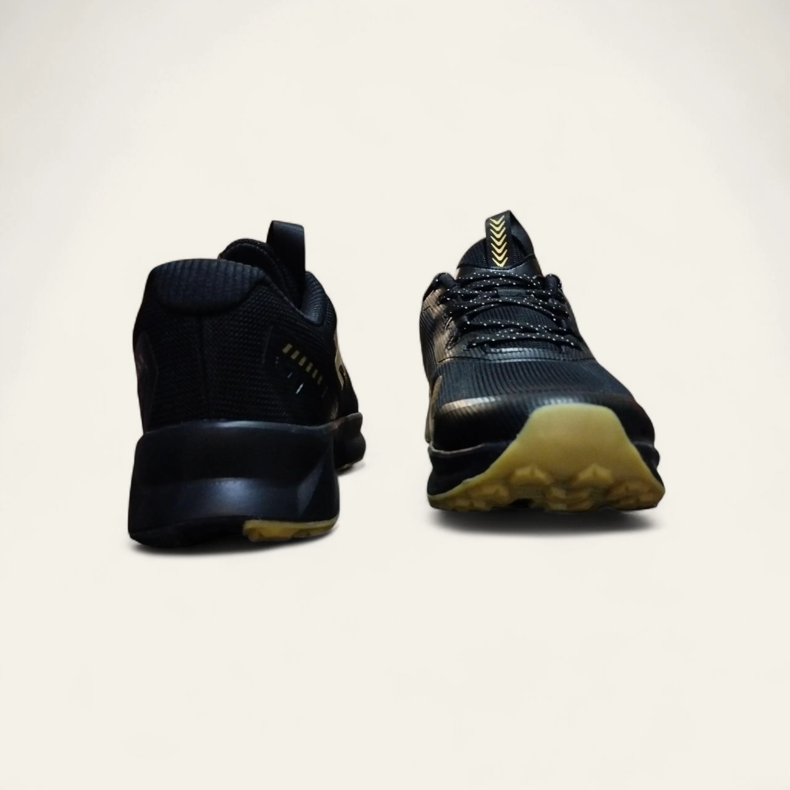 Campus Hiro Black/Golden - Men's Running Shoes