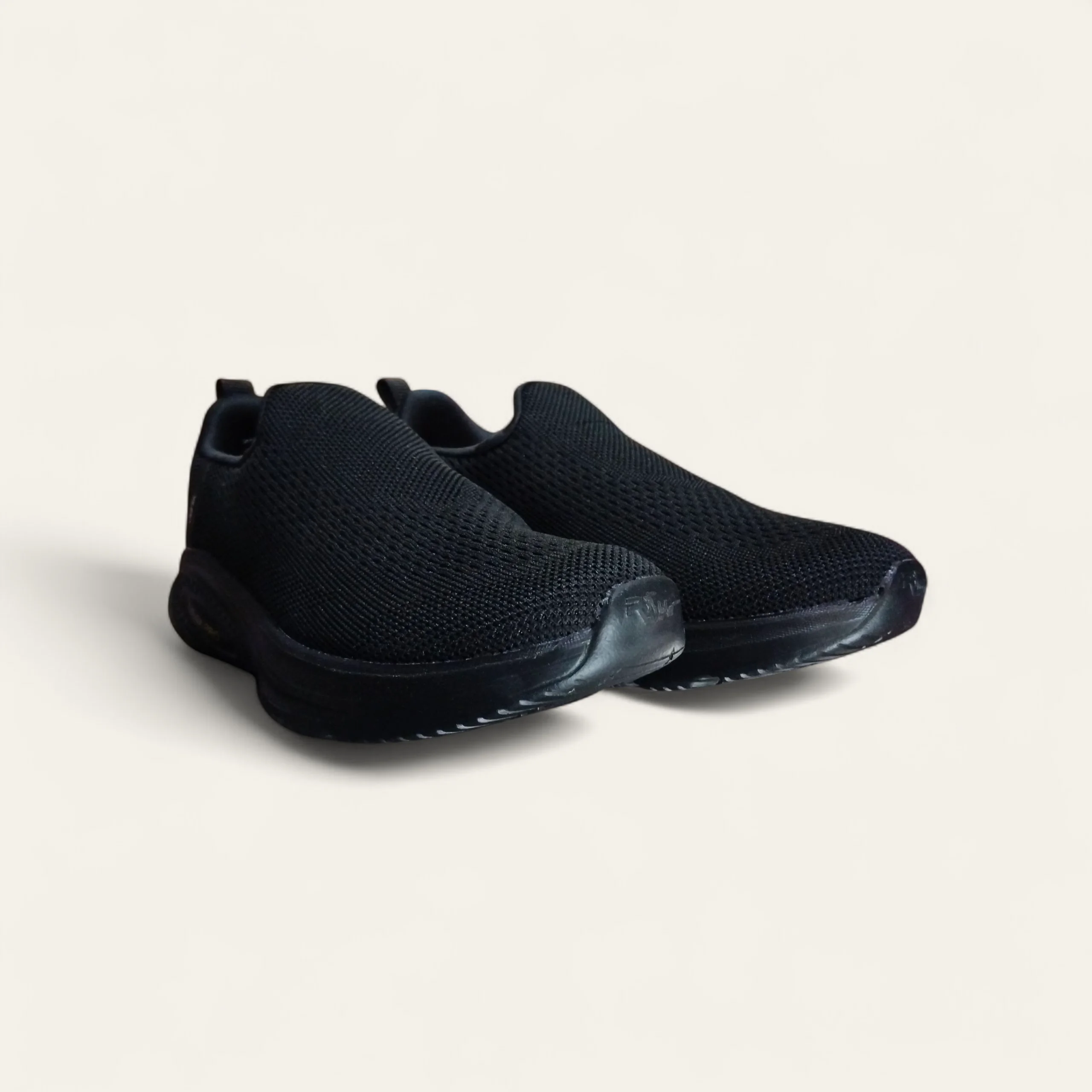 Campus Wikies Black - Men's Without Lace Shoes