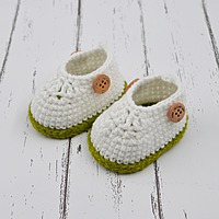 Green Baby Booties with Double-Layer Sole – Soft & Comfortable Infant Shoes