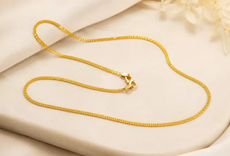 18 kt Gold Sovereign Woven Chain
