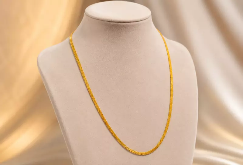 18 kt Gold Flat Mesh Shahi Chain