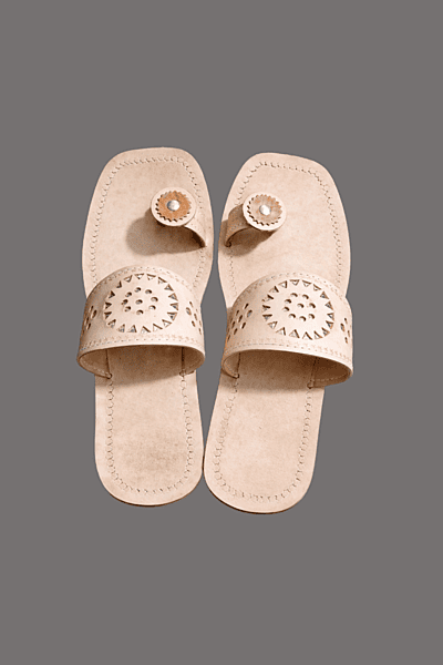 Yatrika Chamba Artisan – Natural Leather Toe Ring Chappal
