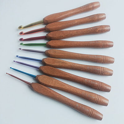 Crochet Hook Set with Wooden Color Handle Crochet Hook Set with Wooden Color Handle