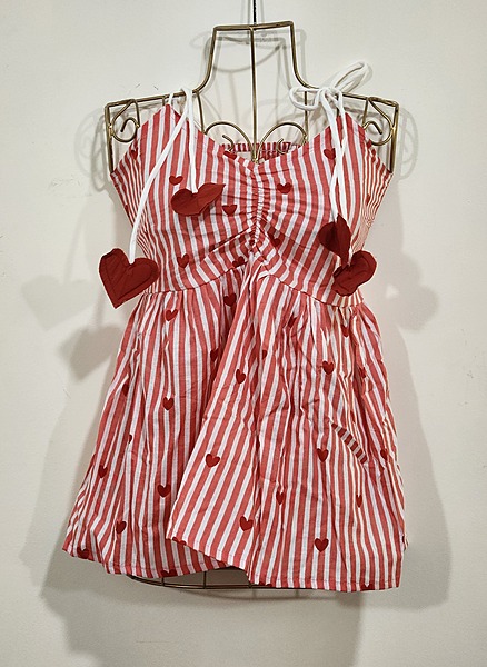 Fitoor's Gentle Scrunch Tube Top - White & Red Stripes + Hearts