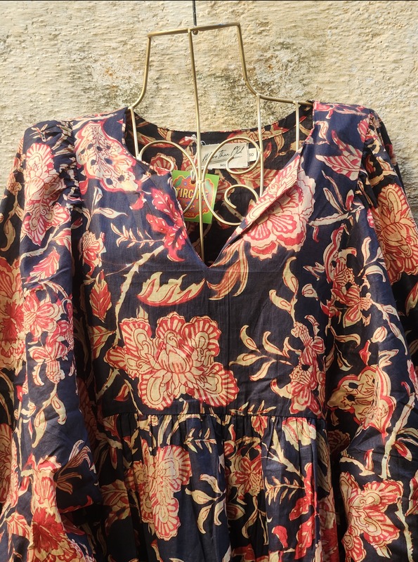 Jiya's Free-Size Flare Dress - Black & Flowers