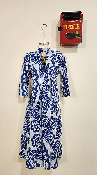 Amara's Everyday Flare Dress  - White with Blue Ikkhat