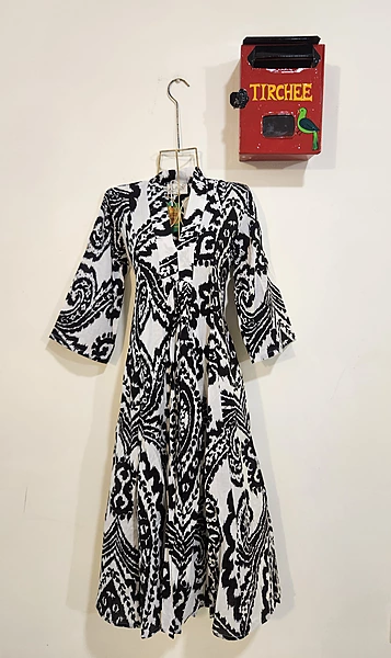 Amara's Everyday Flare Dress  - White with Black Ikkhat
