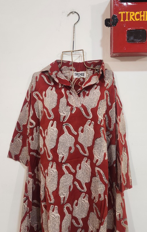 Kavya's High-Low Collared Top - Red & Tiger