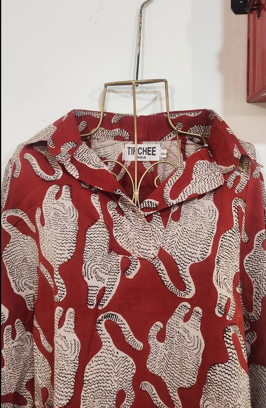 Kavya's High-Low Collared Top - Red & Tiger