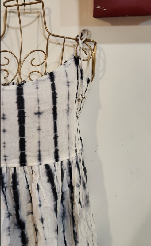 Basanti's Classic Tube Top - White & Black