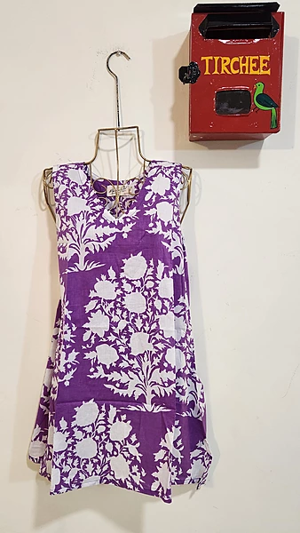 Naina's sleeve-less A-Line Top - Purple & White