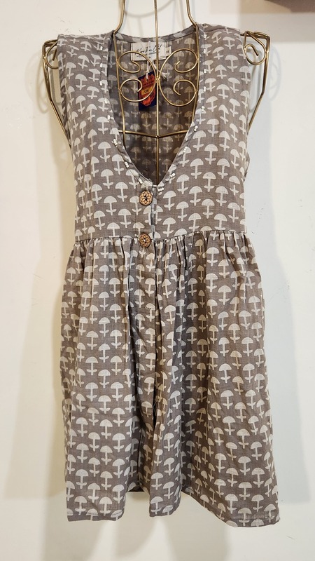 Urvashi's Deep-V & Button Top - Grey & Flowers